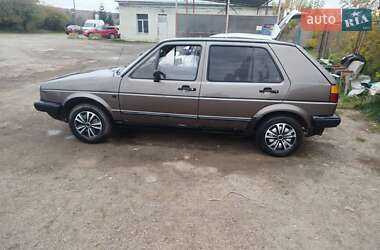 Хетчбек Volkswagen Golf 1986 в Буську