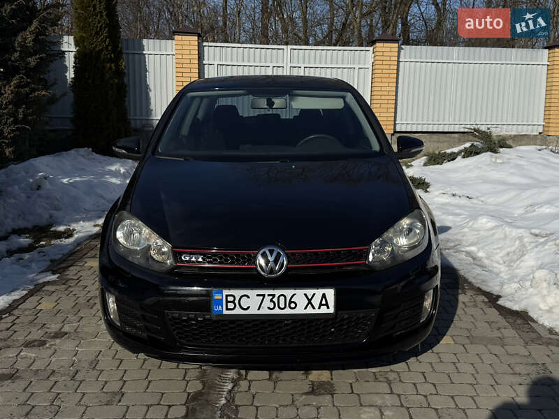 Хэтчбек Volkswagen Golf 2010 в Львове