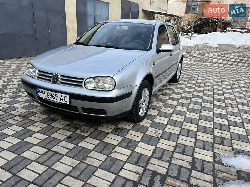 Volkswagen Golf 2001