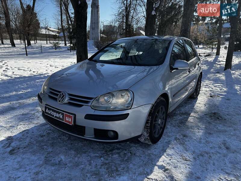 Volkswagen Golf 2004