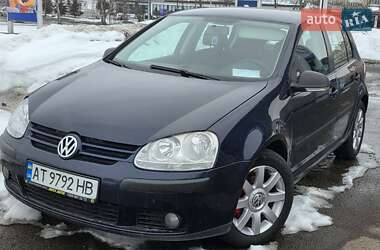 Хетчбек Volkswagen Golf 2006 в Рівному