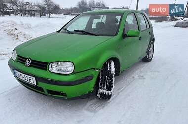 Хетчбек Volkswagen Golf 1998 в Сосницях