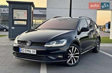 Универсал Volkswagen Golf 2020 в Ужгороде