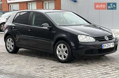Хэтчбек Volkswagen Golf 2004 в Хмельницком