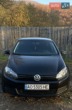 Хэтчбек Volkswagen Golf 2009 в Ужгороде