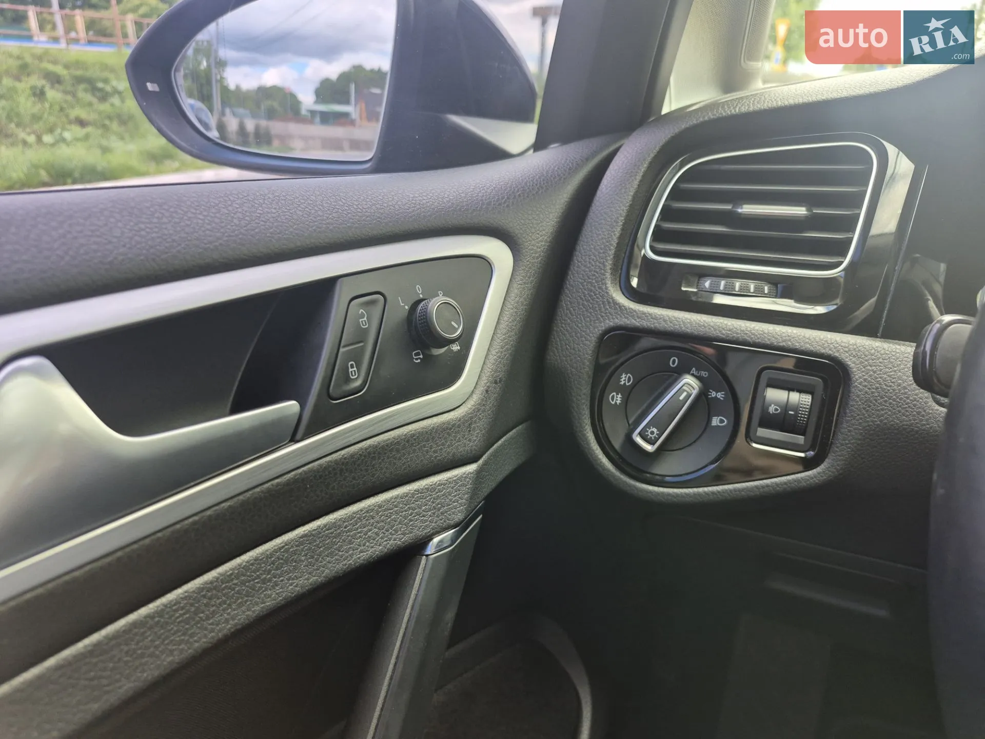 Volkswagen Golf 2014 VIN WVWZZZAUZFP545289 фото оголошення 13 з 15