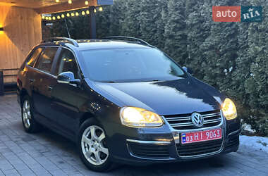Универсал Volkswagen Golf 2009 в Дубно