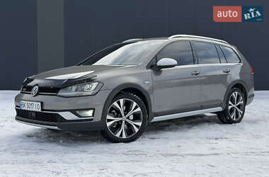 Универсал Volkswagen Golf 2016 в Хмельницком