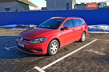 Универсал Volkswagen Golf 2017 в Калуше
