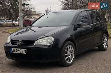 Хэтчбек Volkswagen Golf 2004 в Одессе