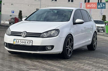 Хэтчбек Volkswagen Golf 2011 в Киеве