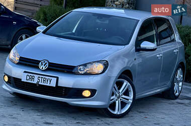 Хэтчбек Volkswagen Golf 2011 в Стрые