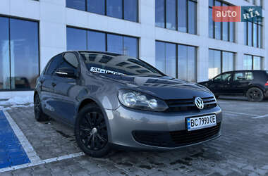 Хэтчбек Volkswagen Golf 2010 в Львове
