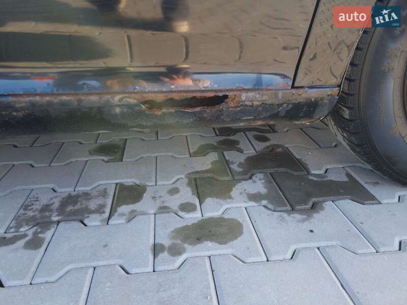 Хэтчбек Volkswagen Golf 2005 в Виннице