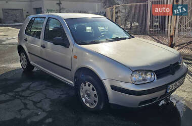 Хэтчбек Volkswagen Golf 1998 в Киеве