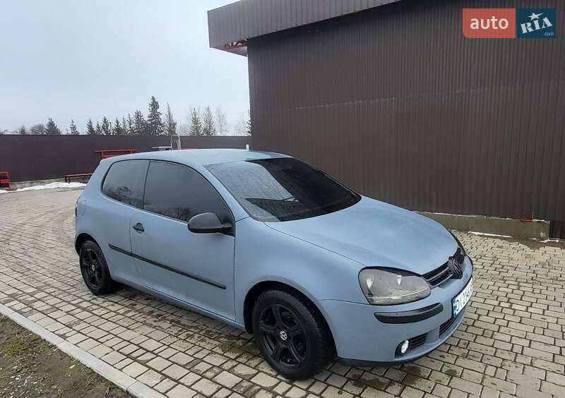 Volkswagen Golf 2004