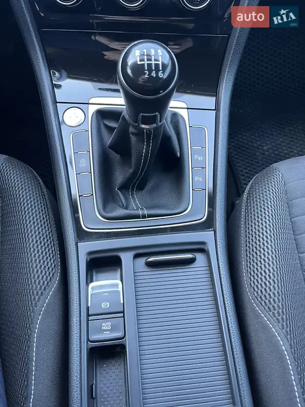 Volkswagen Golf 2014 VIN WVWZZZAUZFP500937 фото оголошення 18 з 60