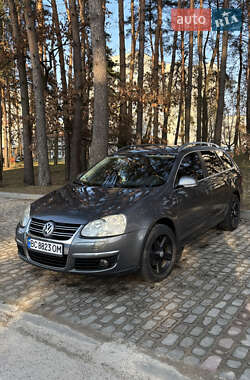 Універсал Volkswagen Golf 2008 в Новояворівську