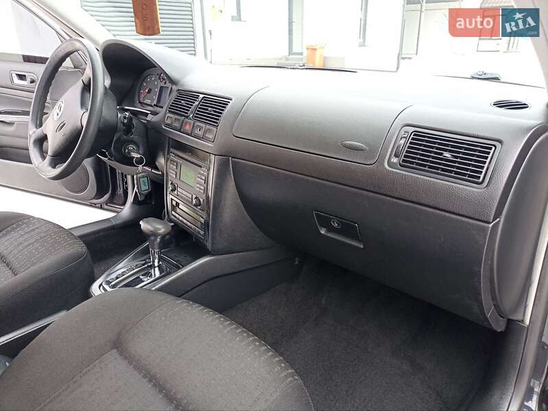 Volkswagen Golf 2002