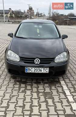 Хетчбек Volkswagen Golf 2003 в Львові