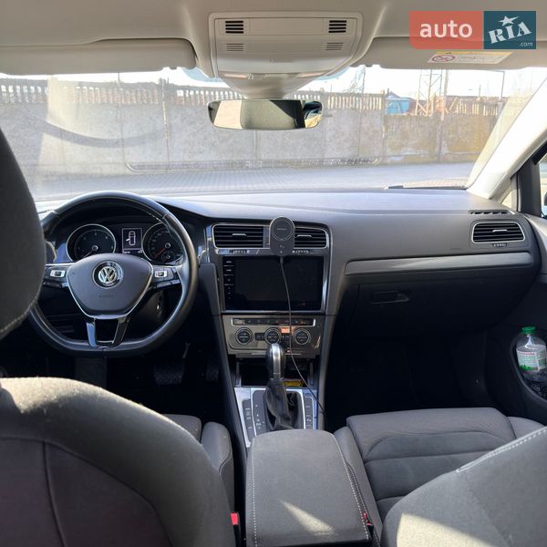 Универсал Volkswagen Golf 2018 в Одессе