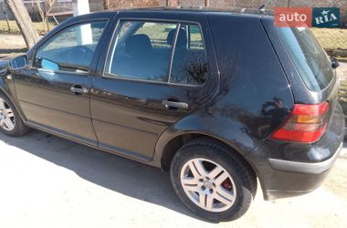 Хэтчбек Volkswagen Golf 2001 в Нововолынске