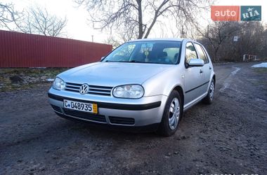 Хэтчбек Volkswagen Golf 2001 в Красилове