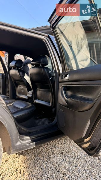 Хэтчбек Volkswagen Golf 2002 в Стрые