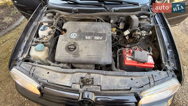 Хэтчбек Volkswagen Golf 2002 в Стрые