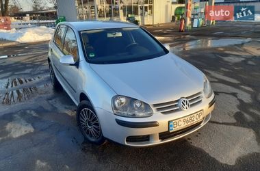 Хетчбек Volkswagen Golf 2004 в Лубнах