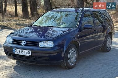 Універсал Volkswagen Golf 2001 в Чернівцях