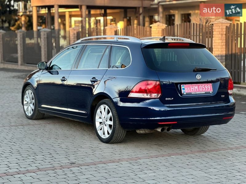 Универсал Volkswagen Golf 2011 в Староконстантинове
