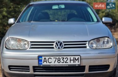 Хэтчбек Volkswagen Golf 2002 в Луцке