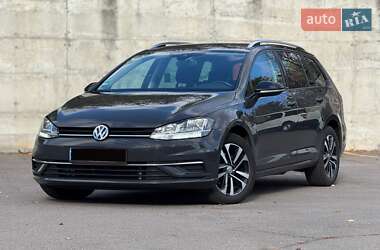 Универсал Volkswagen Golf 2019 в Ровно