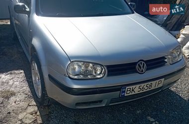 Хэтчбек Volkswagen Golf 2001 в Здолбунове