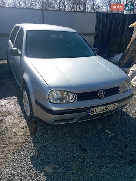 Volkswagen Golf 2001