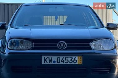 Хетчбек Volkswagen Golf 2003 в Тернополі