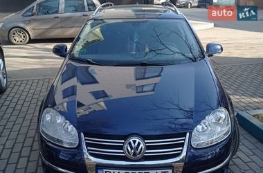Универсал Volkswagen Golf 2009 в Ровно