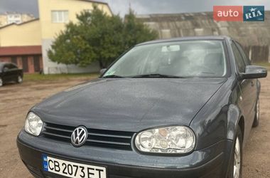 Хэтчбек Volkswagen Golf 2001 в Чернигове