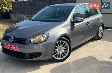 Хэтчбек Volkswagen Golf 2010 в Львове