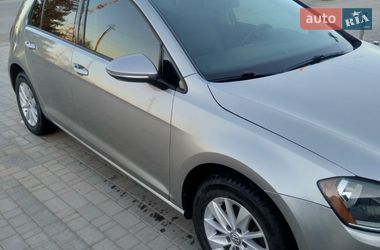 Хэтчбек Volkswagen Golf 2015 в Новоднестровске