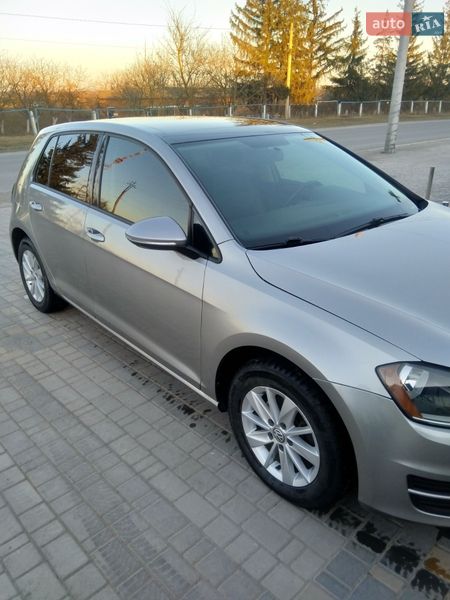 Хэтчбек Volkswagen Golf 2015 в Новоднестровске