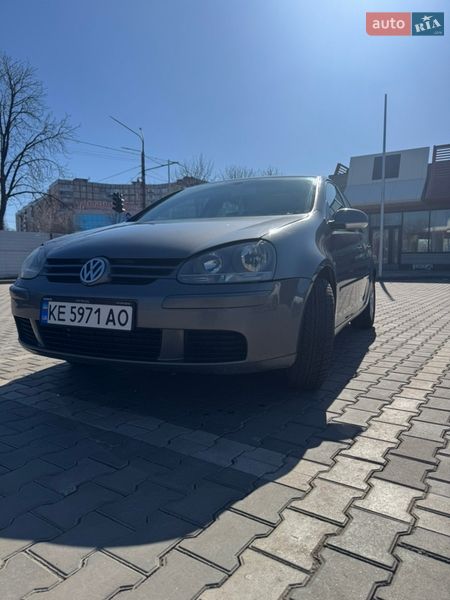 Volkswagen Golf 2004