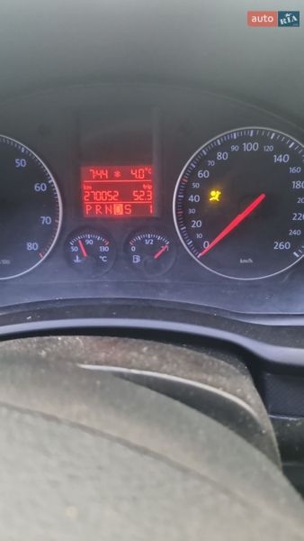 Хэтчбек Volkswagen Golf 2006 в Славянске