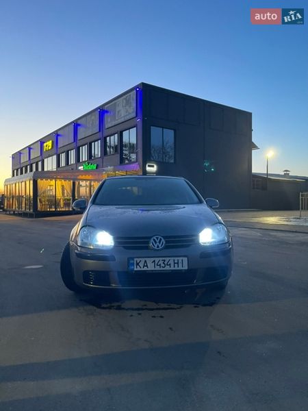 Volkswagen Golf 2004