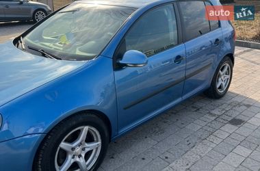Хетчбек Volkswagen Golf 2003 в Львові
