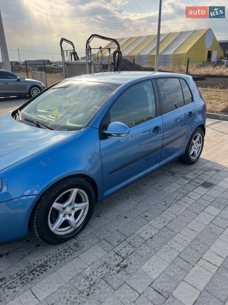Volkswagen Golf 2003