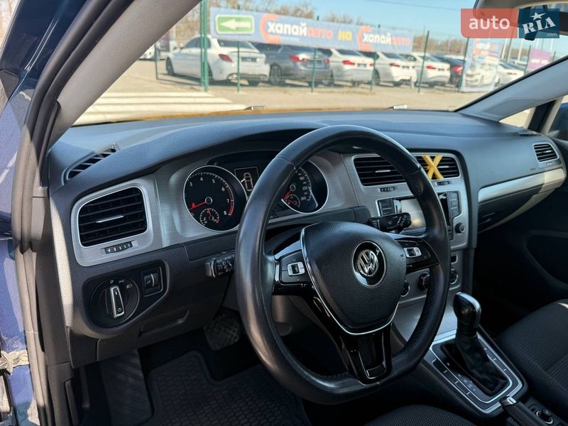 Хэтчбек Volkswagen Golf 2017 в Одессе