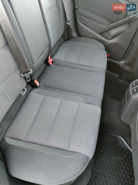 Хэтчбек Volkswagen Golf 2009 в Барышевке