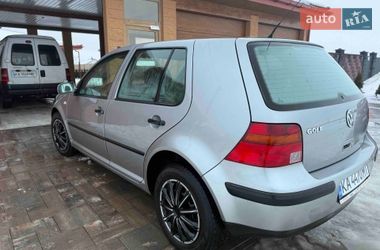 Хетчбек Volkswagen Golf 2001 в Києві